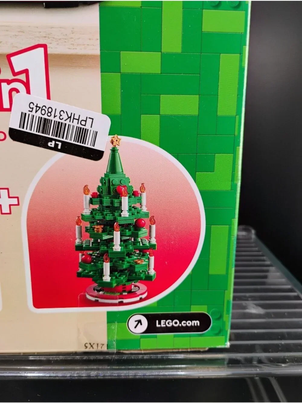 LEGO Christmas Tree Building Set 40573 2-in-1 784 Pieces Age 12+